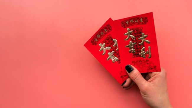Waktu Terbaik Buka Angpao Imlek agar Cuan Sepanjang Tahun