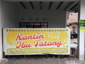 Legenda Rasa di Sekeloa: 3 Dekade Kantin Ibu Tatang Merawat Memori Mahasiswa