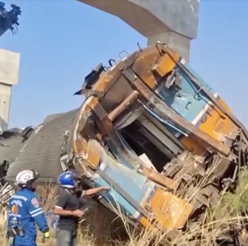 Penampakan Crane Proyek Kereta Cepat Ambruk, Sedikitnya 22 Tewas