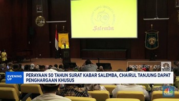 Perayaan 50 Tahun Surat Kabar Salemba,Chairul Tanjung Dapat Penghargan