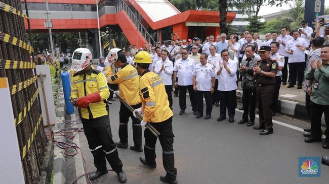 Pramono Bongkar 109 Tiang Monorel di Kuningan, Bakal Disulap Jadi Ini