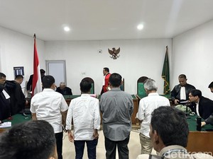 Sidang Perdana Kasus Korupsi Dana Pokir DPRD OKU Ditunda
