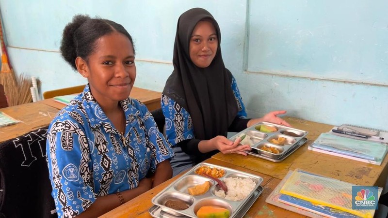 Wakil Presiden (Wapres) Gibran Rakabuming Raka Tinjau Program MBG di Wamena, Papua, Rabu (14/1/2026). (CNBC Indonesia/Halimatus Sa&rsquo;diyah)