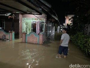 Banjir di Doropayung Pati Meninggi, Warga: Ada yang Setinggi Leher