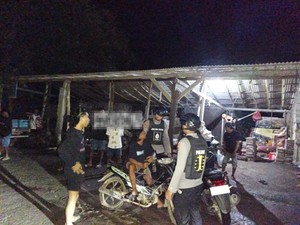 Dua Pemuda Baku Hantam Saat Minum Alkohol di Lembongan