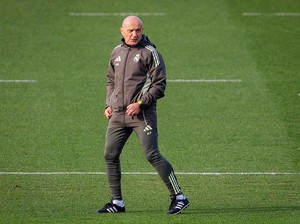Alonso Dipecat, Eks Staf Zidane dan Ancelotti Ini Balik