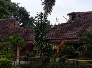 Atap SDN di Probolinggo Ambruk Usai Diguyur Hujan Deras