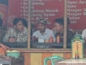Gibran Ungkap Isi Obrolan Saat Makan Bareng Dua PB XIV di Solo
