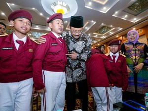 Mensos ke Tenaga Didik Sekolah Rakyat Jatim: Bekerja dengan Sungguh-sungguh