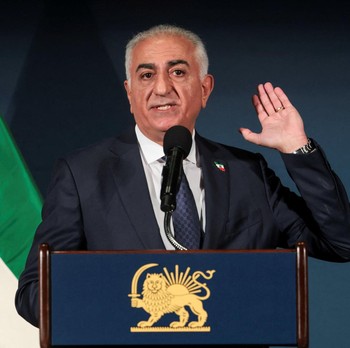 Momen Tokoh Oposisi Khamenei Muncul di AS, Kasih Pesan Ini