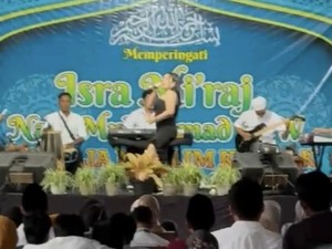 Lima Fakta Biduan Joget di Panggung Isra Mikraj Banyuwangi