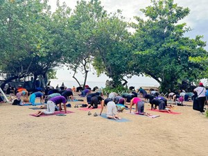 Joni Agung dan Perjalanan 16 Tahun Merawat Tubuh-Jiwa Lewat Yoga