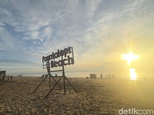 Pantai Panritalopi Bakal Memikat Kamu untuk Camping Usai Berburu Sunset
