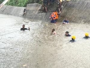 Bocah Tenggalam Saat Berenang di Jembatan Sungai Buntung Jambi