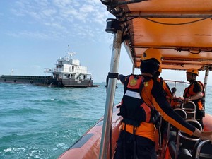 Seorang ABK Jatuh ke Laut di Perairan Batam, Tim SAR Lakukan Pencarian