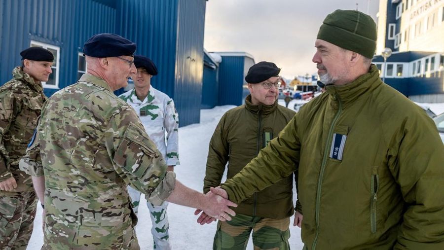 European soldiers attend a briefing during a military exercise in Nuuk, Greenland, in this handout image released on January 16, 2026. Danish Defence/Handout via REUTERS    THIS IMAGE HAS BEEN SUPPLIED BY A THIRD PARTY. NO RESALES. NO ARCHIVES. MANDATORY CREDIT