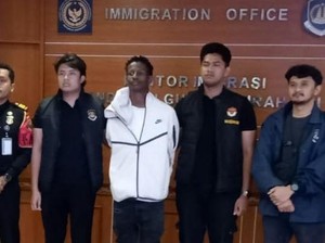 Pria AS Buronan Interpol Sempat Kabur Saat Ditangkap di Bandara Bali
