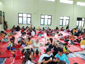 Kemensos Bangun Dapur Umum & Kirim Bantuan ke Korban Banjir Pekalongan