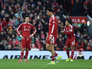 Liverpool Disoraki Suporter, Arne Slot: Kami Juga Frustrasi