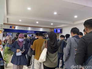 Imbas Banjir Pekalongan, Sejumlah Penumpang KA Batalkan Tiket di Tawang