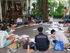 Melepas Penat, Meraup Cuan dari Sketsa