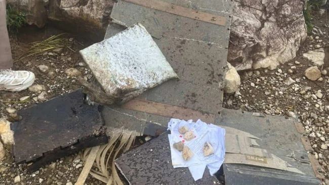 Foto-Foto Dugaan Puing Pesawat ATR 400 di Puncak Bulusaraung