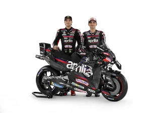 Tinggalkan Yamaha, Monster Energy Disebut Bakal Jadi Sponsor Utama Aprilia