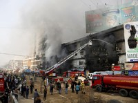 Kebakaran Dahsyat Mal di Pusat Bisnis, Belasan Tewas-Puluhan Hilang
