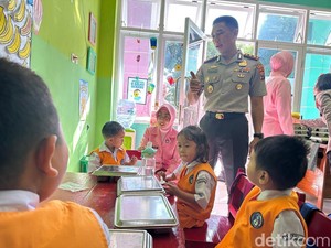 Kapolres Kediri Kota Tinjau MBG Perdana di TK Kemala Bhayangkari