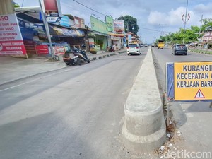 Penjelasan Pemkab Bandung soal Pemasangan Separator di Exit Tol Soroja