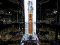 Roket ke Bulan Bocor Terus, NASA Akhirnya Menyerah