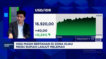 Video: Rupiah Anjlok Saat IHSG Bertahan di Zona Hijau, Apa Sebabnya?