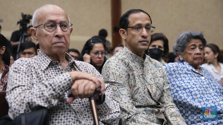 Terdakwa kasus dugaan korupsi dalam digitalisasi pendidikan pengadaan laptop Chromebook Nadiem Makarim menjalani sidang lanjutan dengan agenda mendengarkan keterangan saksi di Pengadilan Tipikor, Jakarta, Senin (19/1/2026). (CNBC Indonesia/Faisal Rahman)