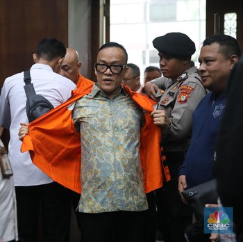 Senyum Eks Wamenaker Noel Ebenezer Didakwa Terlibat Pemerasan Izin K3