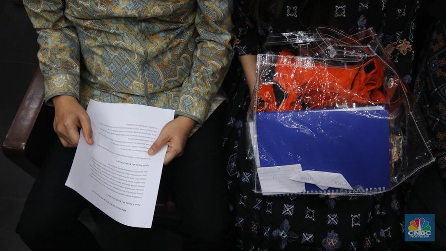 Terdakwa kasus dugaan pemerasan dalam pengurusan sertifikat K3 di Kementerian Ketenagakerjaan Immanuel Ebenezer menjalani sidang pembacaan dakwaan di Pengadilan Tipikor, Jakarta, Senin (19/1/2026). (CNBC Indonesia/Faisal Rahman)