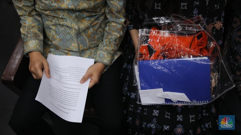 Terdakwa kasus dugaan pemerasan dalam pengurusan sertifikat K3 di Kementerian Ketenagakerjaan Immanuel Ebenezer menjalani sidang pembacaan dakwaan di Pengadilan Tipikor, Jakarta, Senin (19/1/2026). (CNBC Indonesia/Faisal Rahman)