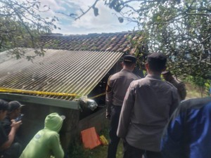 Warga Malang Ditemukan Tewas Tergantung di Kebun Apel