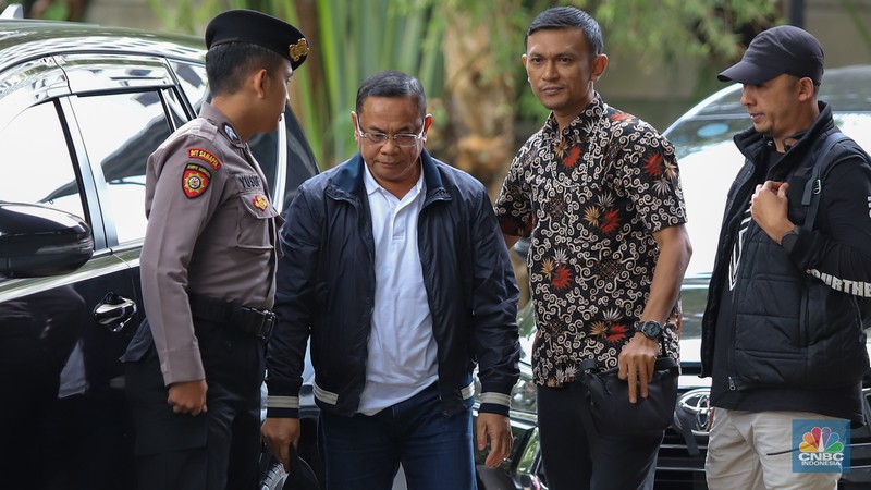 Bupati Pati, Sudewo tiba di Gedung Merah Putih Komisi Pemberantasan Korupsi (KPK), Jakarta, Selasa (20/1/2026). (CNBC Indonesia/Faisal Rahman)