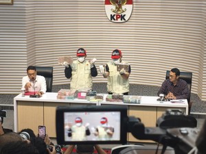 KPK: Duit Pemerasan Rp 2,6 M Bupati Pati Sudewo Disimpan dalam Karung