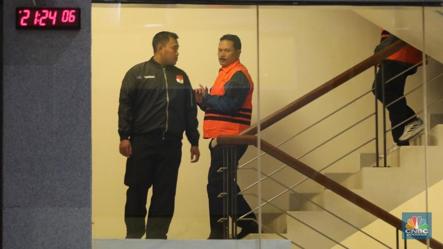 KPK resmi menetapkan wali Kota Madiun, Maidi sebagai tersangka. (CNBC Indonesia/Faisal Rahman)