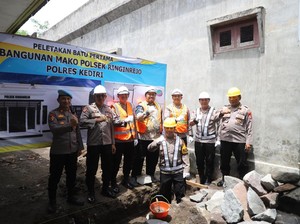 Kapolres Kediri Resmikan Pembangunan Kantor Polsek Ringinrejo