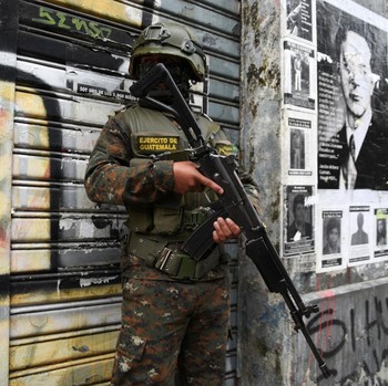 Potret Negara Darurat Nasional Hadapi Teror Geng Bersenjata