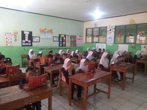 Ahli Waris Buka Segel SDN di Pandeglang, Siswa Kembali Belajar di Sekolah