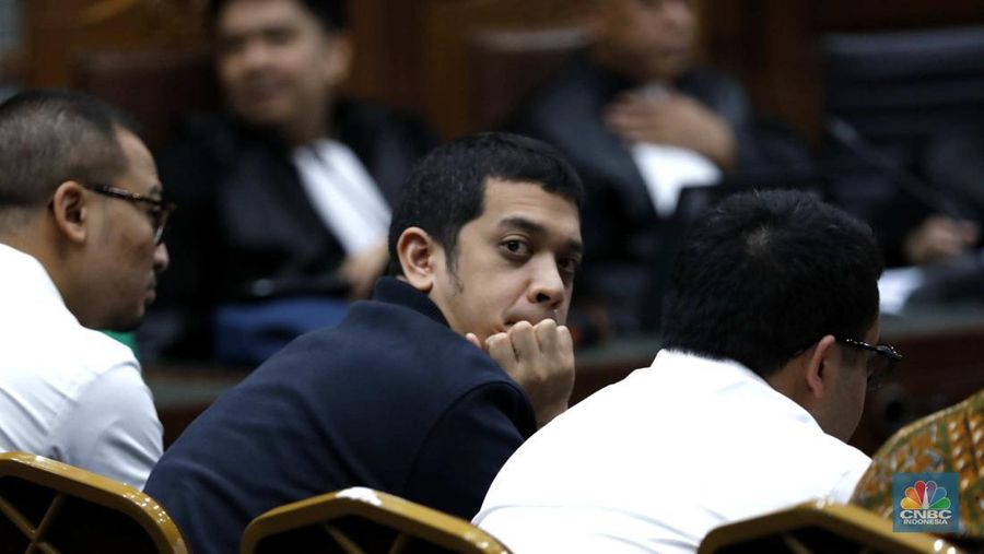 Terdakwa kasus dugaan korupsi tata kelola minyak mentah dan produk kilang Pertamina, Kerry Adrianto Riza di Pengadilan Tindak Pindana Korupsi (Tipikor) Jakarta, Selasa (20/1/2026). (CNBC Indonesia/Tri Susilo)