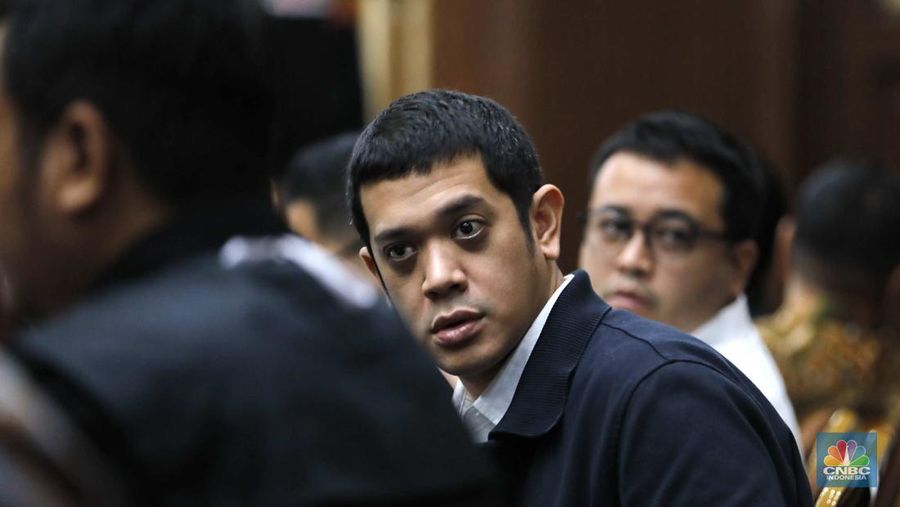 Mantan Direktur Utama PT Pertamina Nicke Widyawati menjadi saksi dalam sidang kasus korupsi tata kelola minyak mentah dan produk kilang di Pengadilan Tindak Pidana Korupsi (Tipikor) Jakarta, Selasa (20/1/2026). (CNBC Indonesia/Tri Susilo)