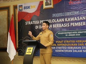 Wamendagri Dorong Pengelolaan Stadion Sepak Bola Berdayakan UMKM