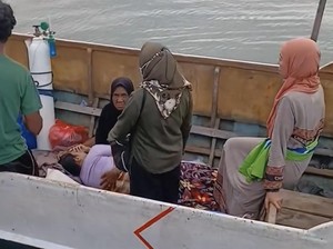 Warga Pulau Kabaena Bayar Kapal Laut Rp 3 Juta untuk Dirujuk ke RS Bombana