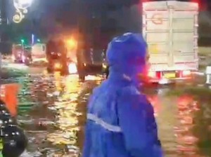 Banjir Landa 5 Kecamatan di Situbondo, Jalur Pantura Ikut Tergenang