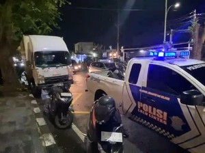Laka Beruntun di Jalan Indraprasta Semarang, Pemotor Tewas Terlindas Truk