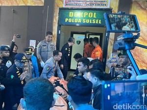 DVI Polda Sulsel Telah Terima 2 Jenazah Korban Kecelakaan Pesawat ATR 42-500